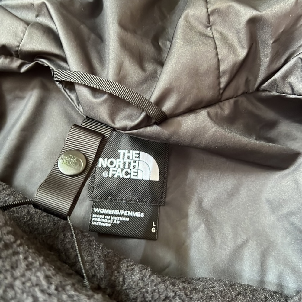 The North Face Women’s Gemma Triclimate Jacket Size L - Picture 9 of 10